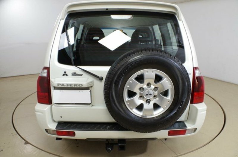 2004 MITSUBISHI PAJERO GLS 21st ANNIVERSARY NP