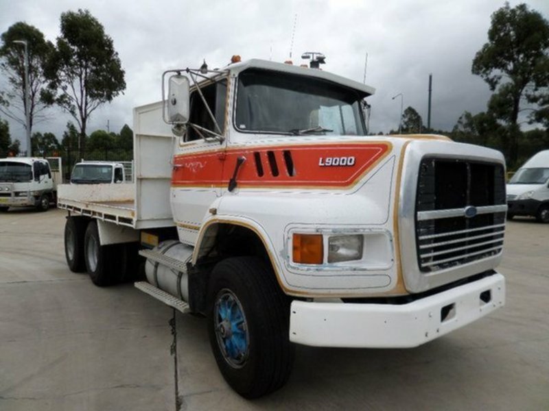 1990 FORD LOUISVILLE L9000