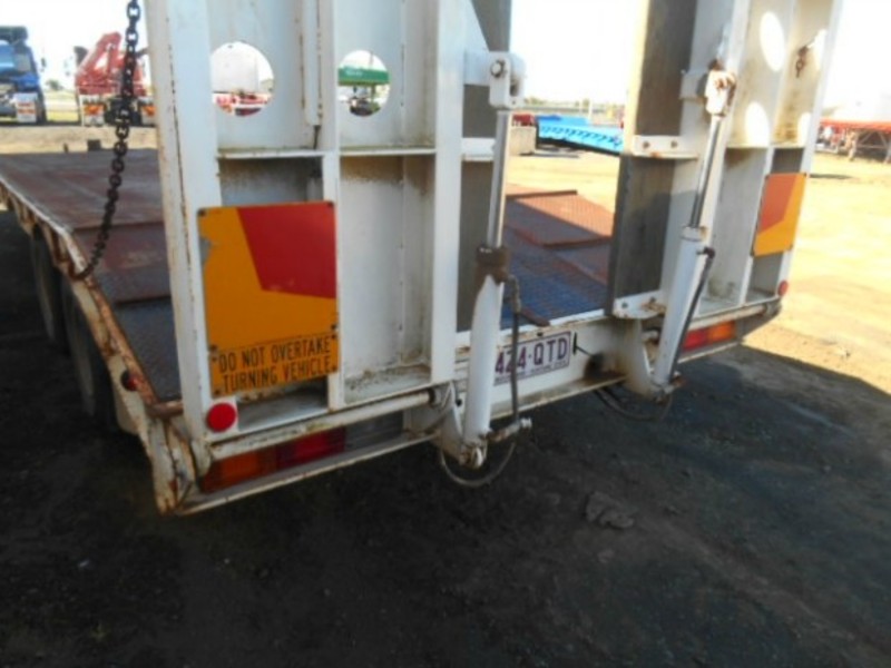 Macol TagPlant(with ramps) Tag Trailer