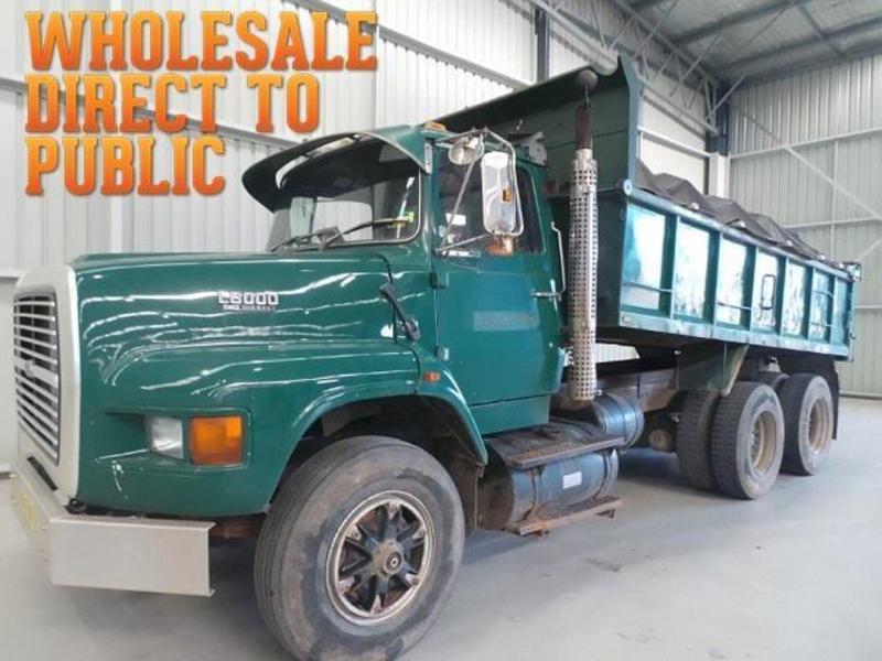 1990 FORD L8000