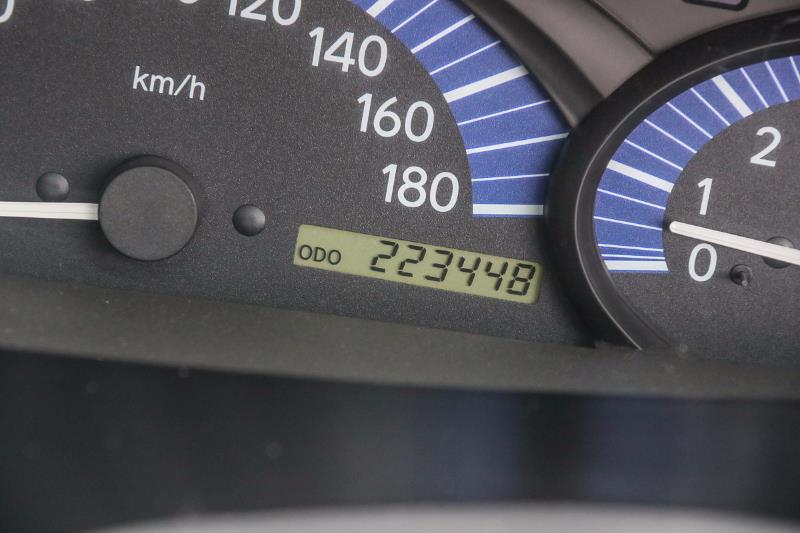 2001 TOYOTA TARAGO