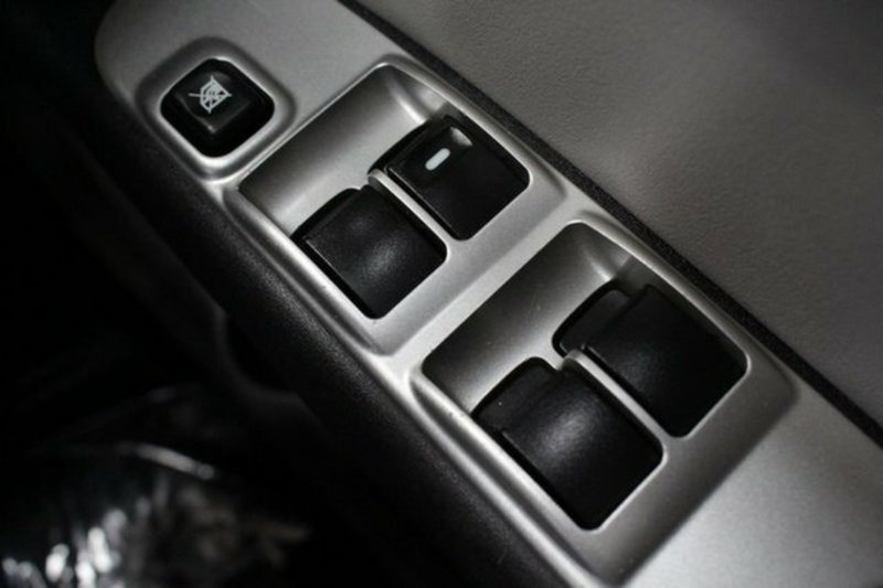 2010 MITSUBISHI TRITON GLX-R (4x4) MN MY11
