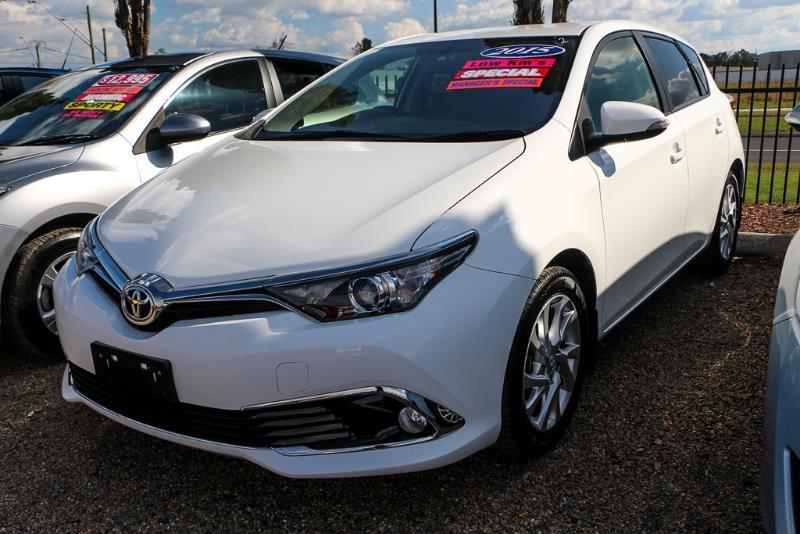2015 TOYOTA COROLLA ZRE182R Ascent Sport Hatchback 5dr S-CVT 7sp, 1.8i