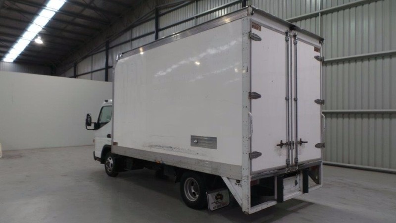 2011 FUSO Canter 515 Canter 515 Truck