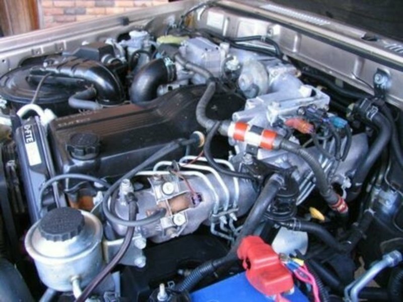 2006 TOYOTA LANDCRUISER RV (4x4) HDJ79R