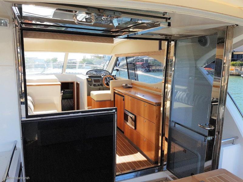 Riviera 3600 Sport Yacht ** UNDER OFFER IN 6 DAYS *** $265,500 ***