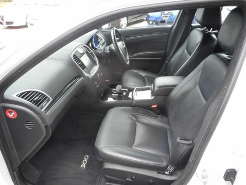 2014 CHRYSLER 300 C E-SHIFT MY14