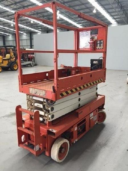 2005 SNORKEL S1930 SCISSOR LIFT