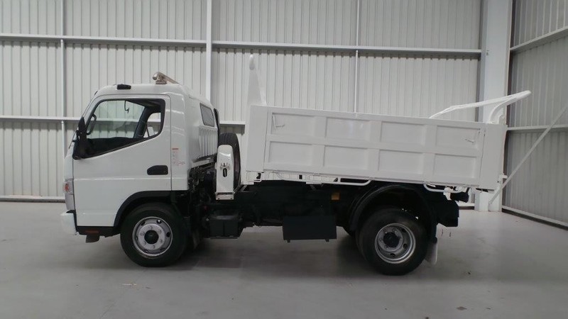 2013 FUSO Canter 715 Wide Canter 715 Wide Truck