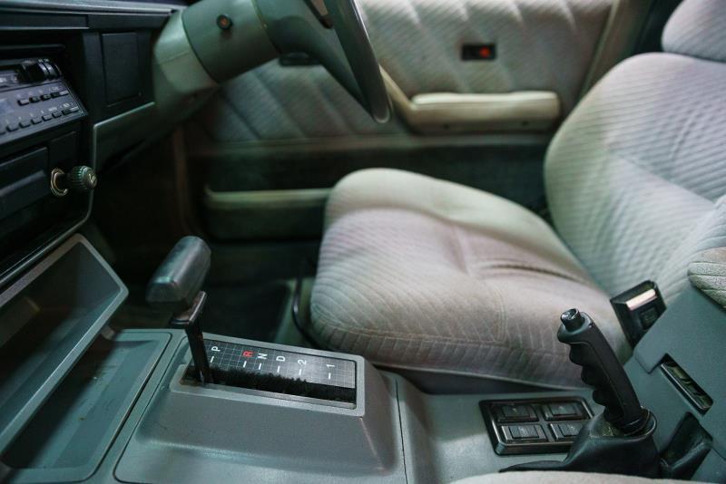 1987 HOLDEN CALAIS VL