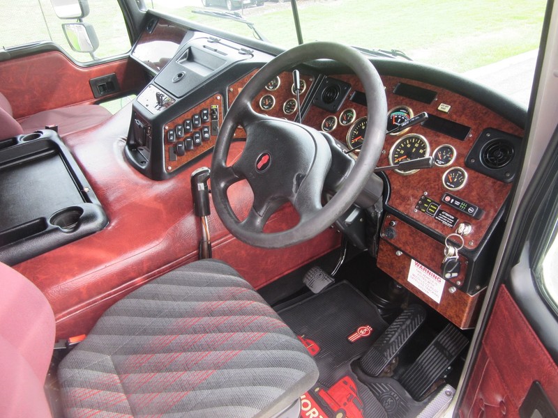 2009 KENWORTH K108 LOW ROOF K108 Truck
