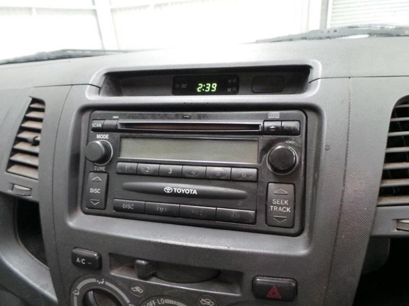 2005 TOYOTA HILUX