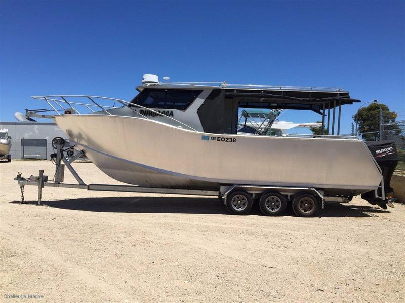 Genesis 9.5M Enclosed Hardtop inc Trailer