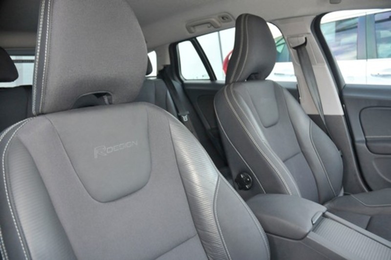 2011 VOLVO V60 T5 R-DESIGN (No Series)