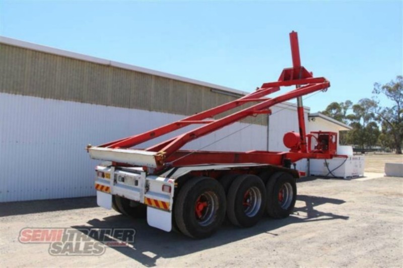 2004 MOORE Retractable Tipping Skel