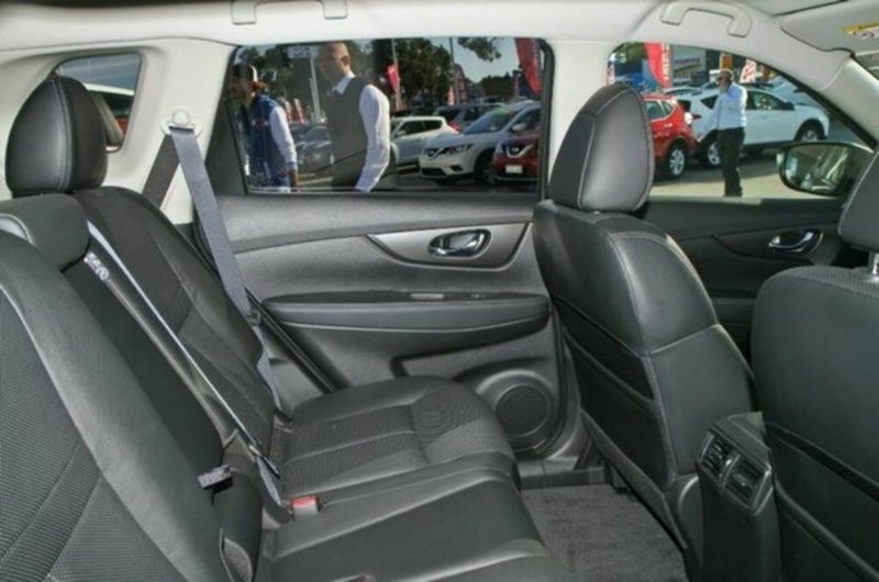 2015 NISSAN X-TRAIL ST-L (FWD) T32