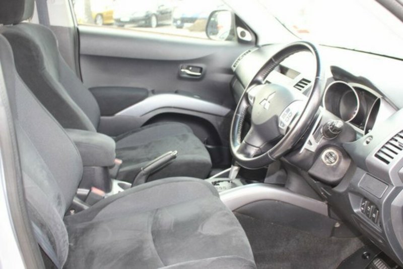 2007 MITSUBISHI OUTLANDER VR-X ZG