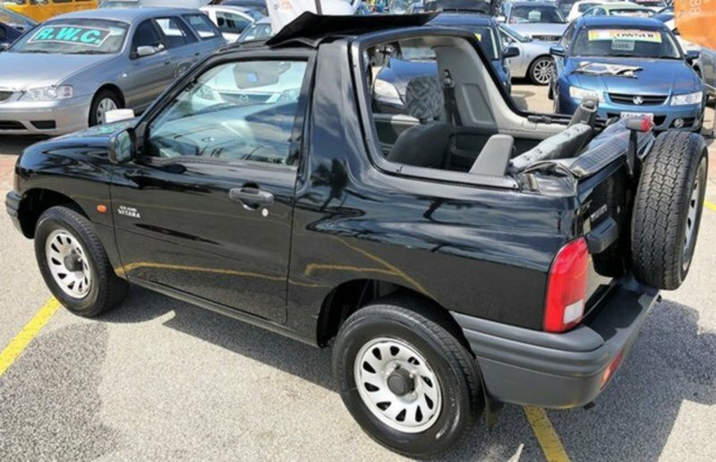 2001 SUZUKI GRAND VITARA JLX "CONVERTIBLE"
