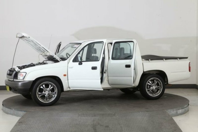 2003 TOYOTA HILUX RZN149R
