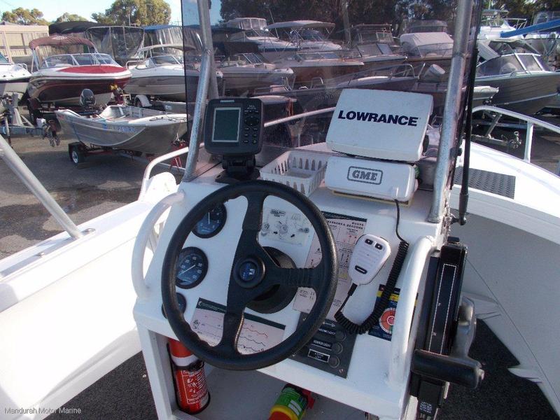 Brooker 525 Discovery Centre Console