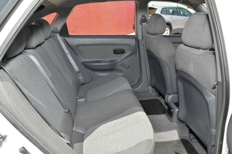 2002 HYUNDAI ELANTRA GL XD