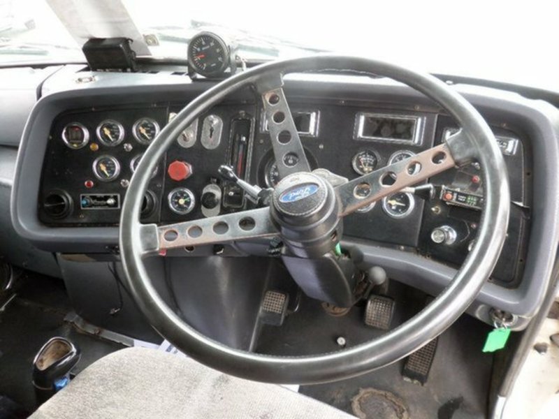 1990 FORD LOUISVILLE L9000
