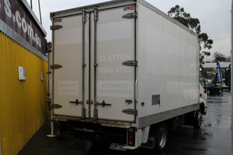 2011 HINO 300 SERIES 616 4X2 AUTO