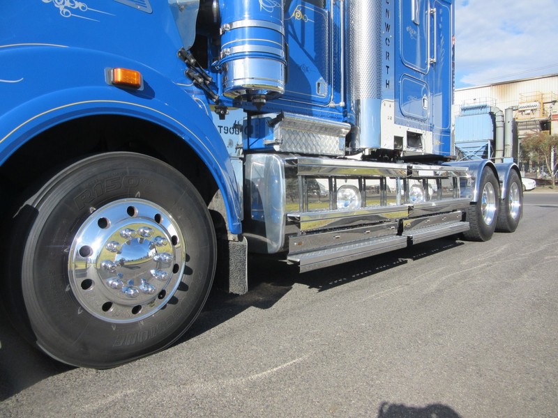 2008 KENWORTH T908 T908 Truck