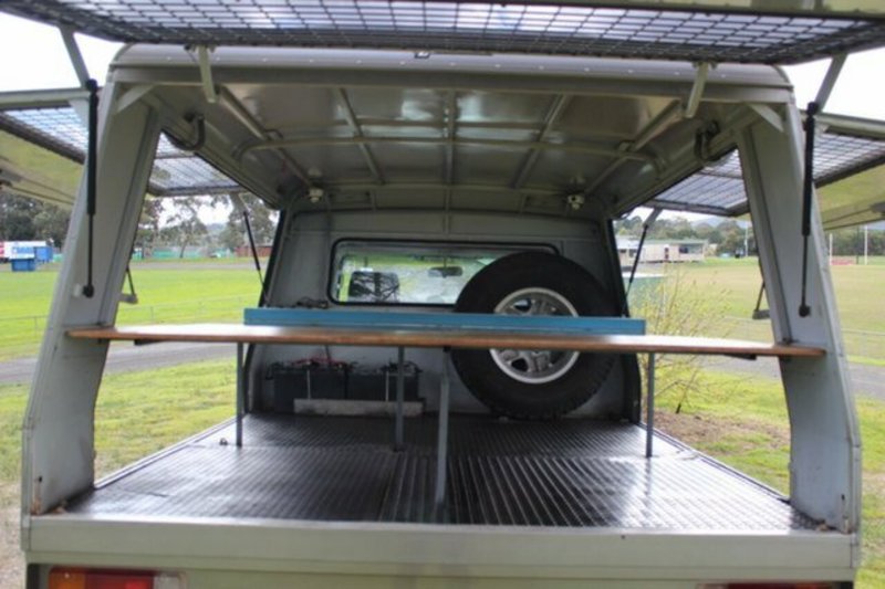 2002 TOYOTA LANDCRUISER RV (4x4) HDJ79R