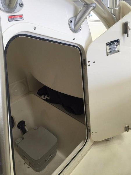 Boston Whaler 240 Outrage Nicest example in Australia