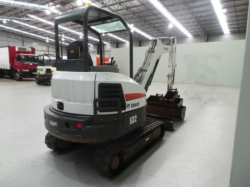 2011 BOBCAT E32M EXCAVATOR