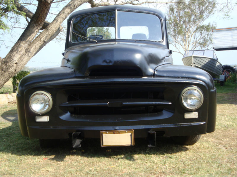 1954 INTERNATIONAL AR110 UTE