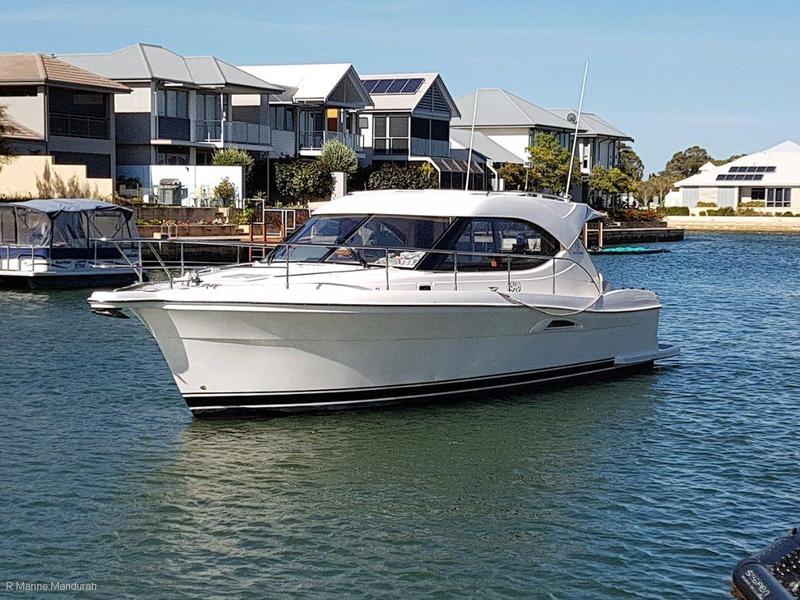Riviera 3600 Sport Yacht ** UNDER OFFER IN 6 DAYS *** $265,500 ***