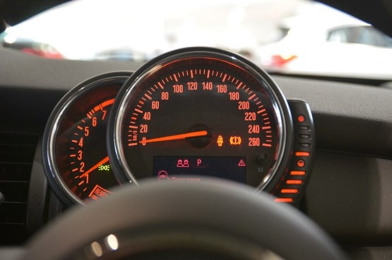 2014 MINI HATCH ONE F56