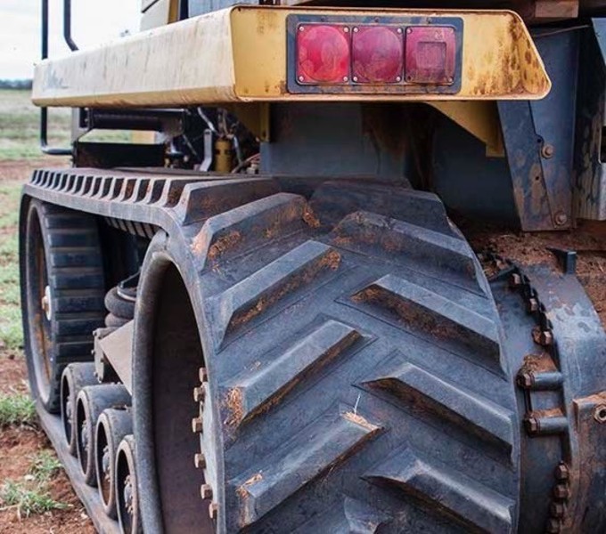 1996 CATERPILLAR Challenger 85D Tractor