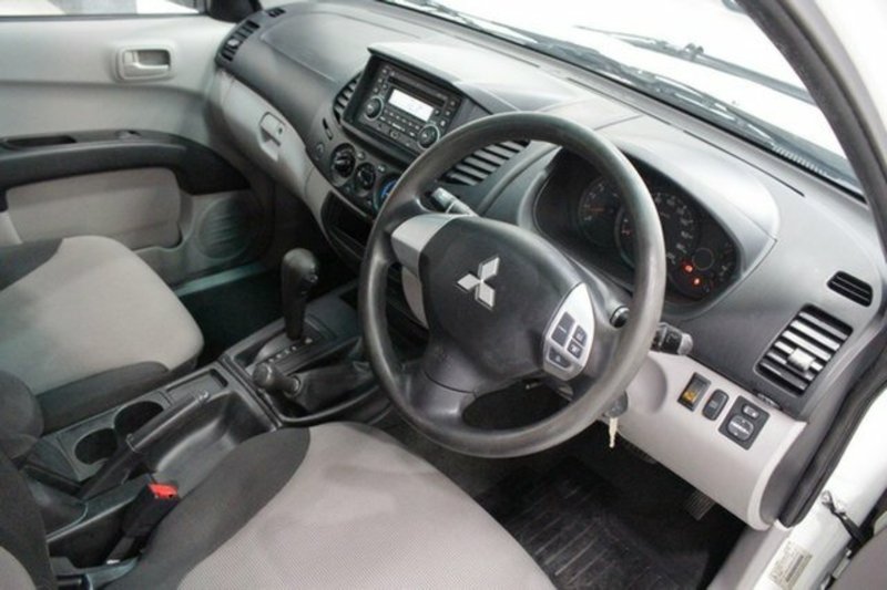2013 MITSUBISHI TRITON GLX (4x4) MN MY13