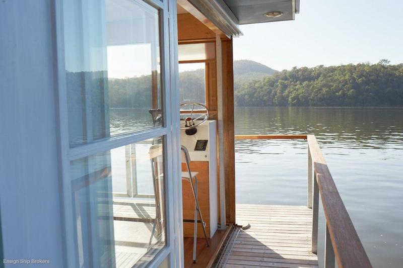 Arkiboat Houseboat