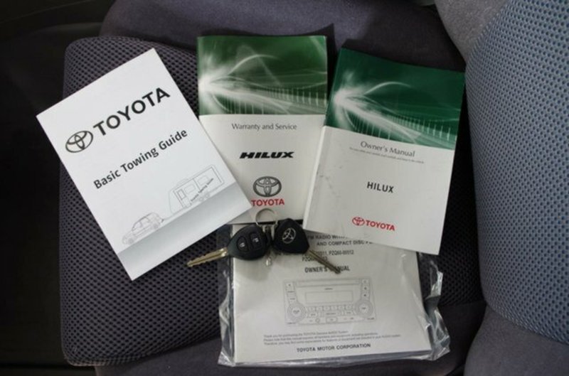 2012 TOYOTA HILUX SR (4x4) KUN26R MY12