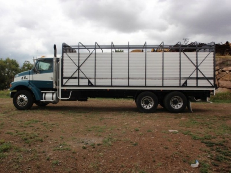 2003 STERLING Truck