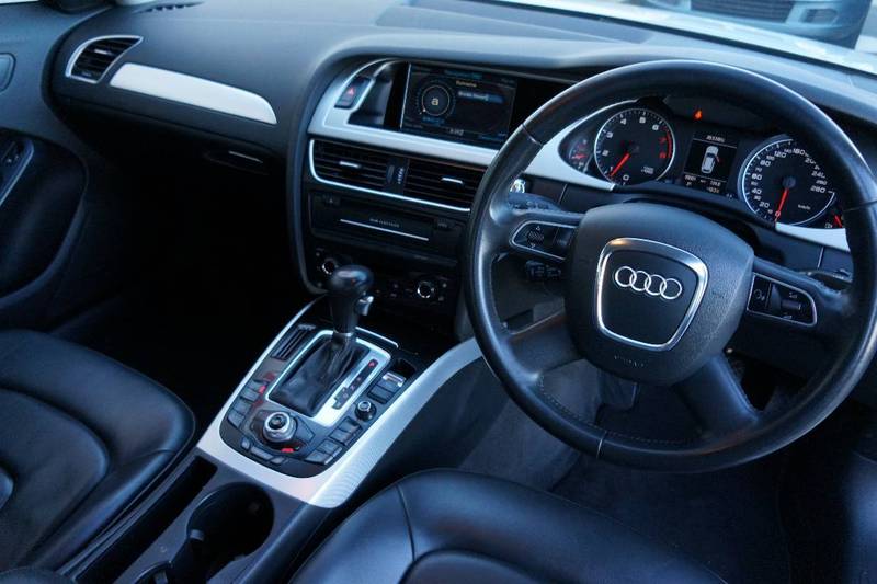 2010 AUDI A4 2.0 TFSI AVANT B8 (8K) MY11
