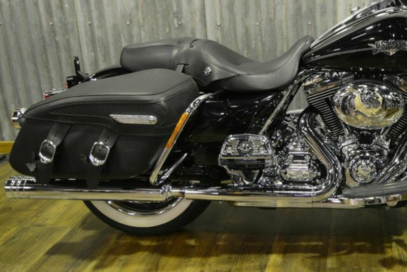 2011 HARLEY-DAVIDSON 1700CC FLHR ROAD KING MY11