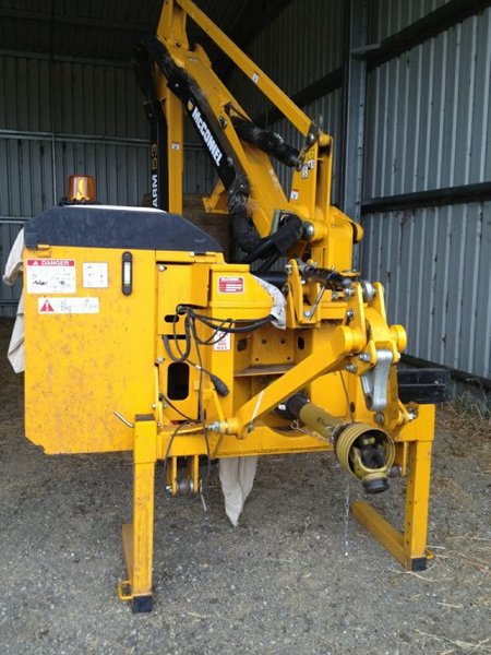 2011 MCCONNEL REACH MOWER PA 53