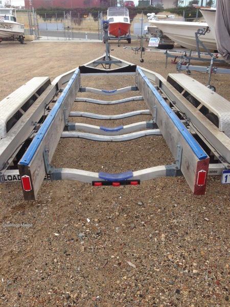Loadmaster Tri-Axle Aluminum Boat Trailer