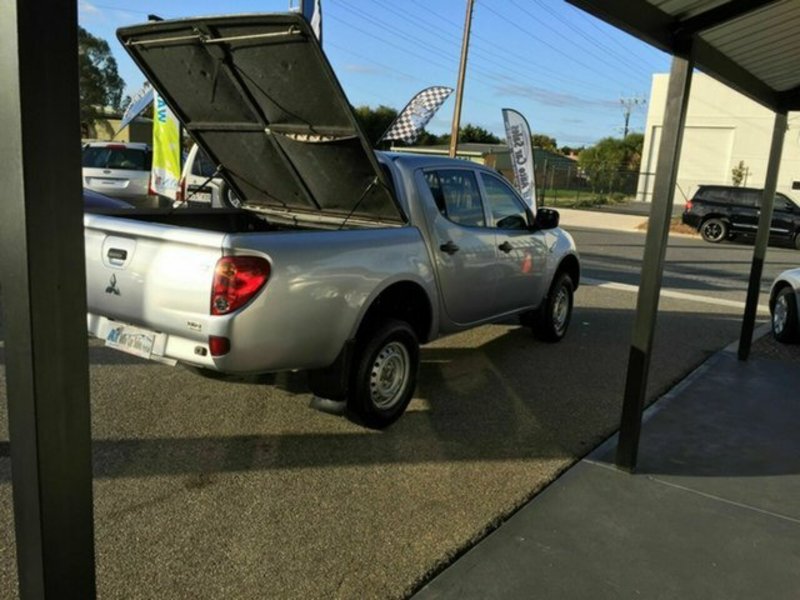 2011 MITSUBISHI TRITON turbo diesel auto MN GLX