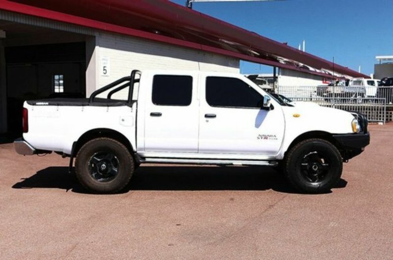2012 NISSAN NAVARA ST-R SPECIAL EDITION (4x4) D22 SERIES 5