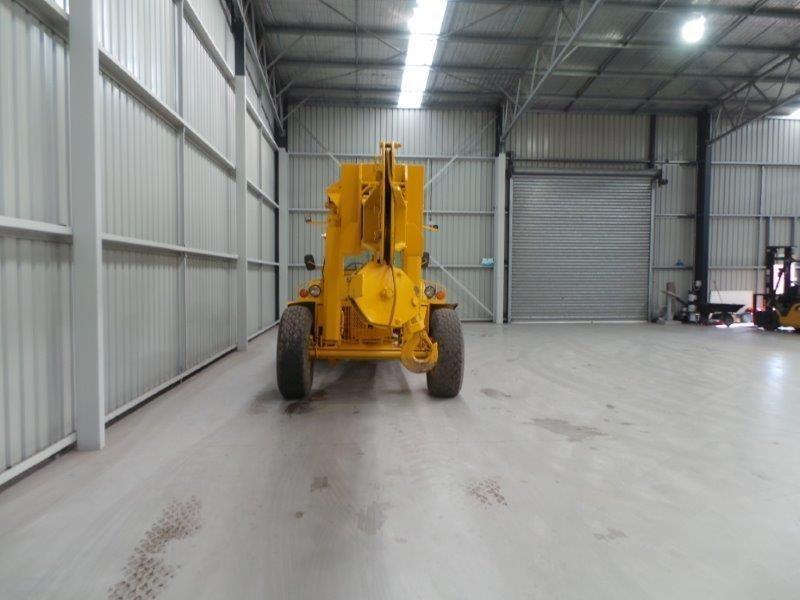 CHAMBERLAIN 8 TON YARD CRANE