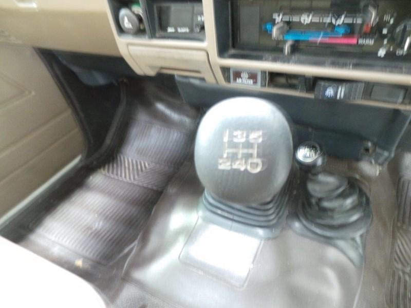 1985 TOYOTA LAND CRUISER HJ75 TRAY TRUCK