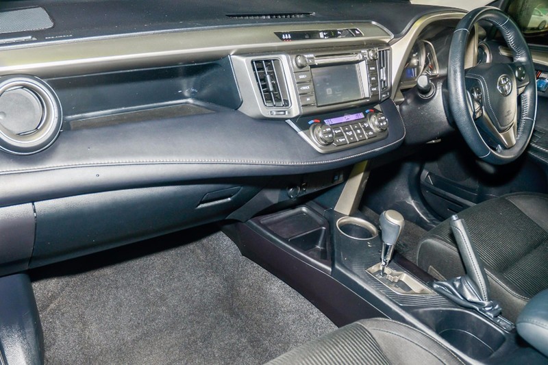 2015 TOYOTA RAV4 GXL ZSA42R