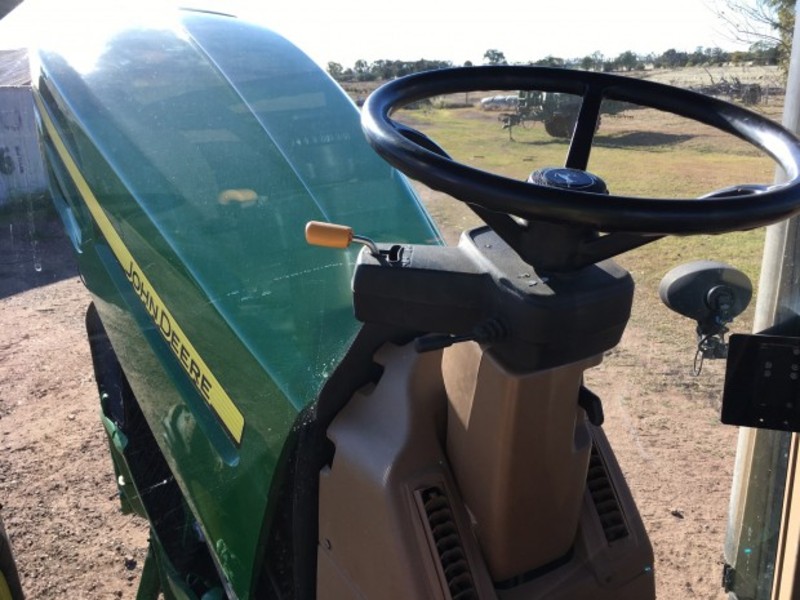 JOHN DEERE 7930 Tractor