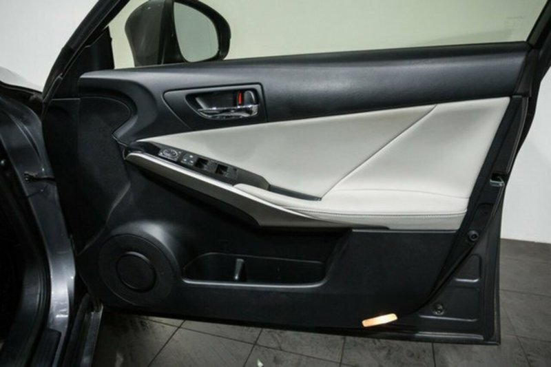 2014 LEXUS IS300h LUXURY HYBRID AVE30R MY15